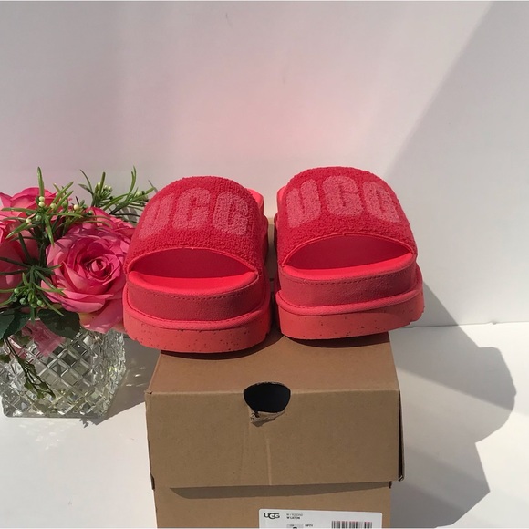 UGG Laton Slide - Picture 2 of 10